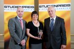 Studienpreis Fernlernerin des Jahres für Anja Ziegon Studienpreis Fernlernerin des Jahres für Anja Ziegon